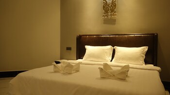 soursdeisawadeeboutique