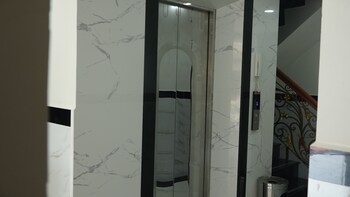 soursdeisawadeeboutique