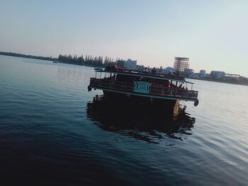 soursdeisawadeeboutique