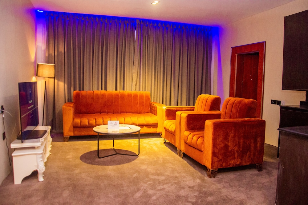 boulevard owerri hotel