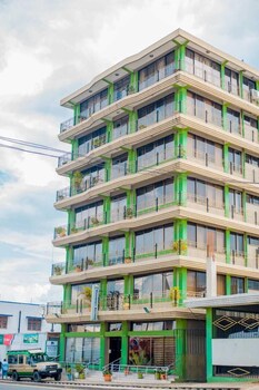 alexander hotel and tours