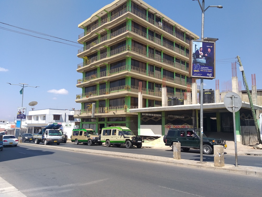 alexander hotel and tours