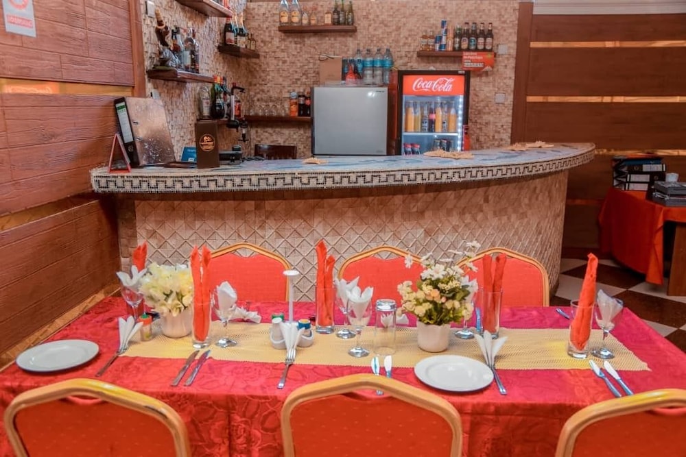 alexander hotel and tours