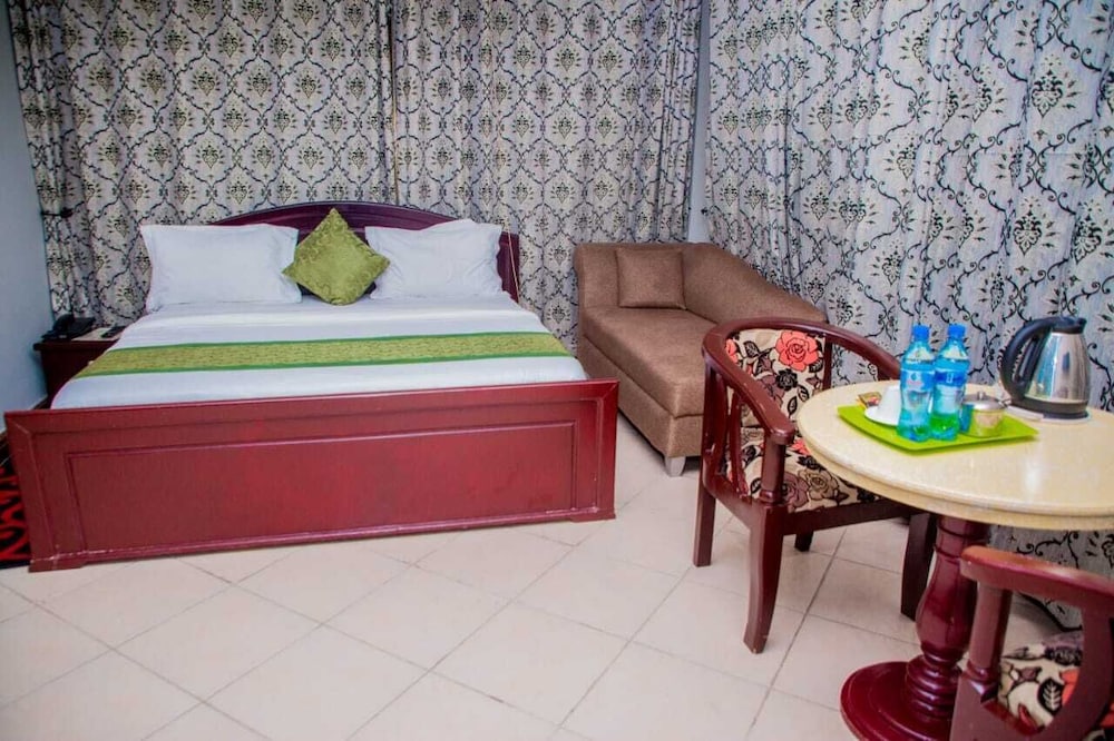 alexander hotel and tours