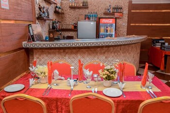 alexander hotel and tours