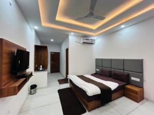 The Shalam Resort,,3 star
