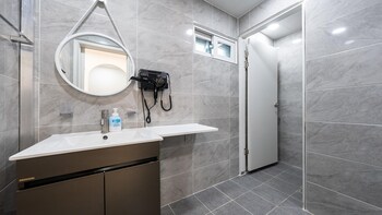 donghae hill stay pension