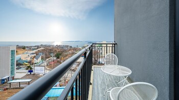 donghae hill stay pension