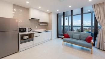 donghae hill stay pension