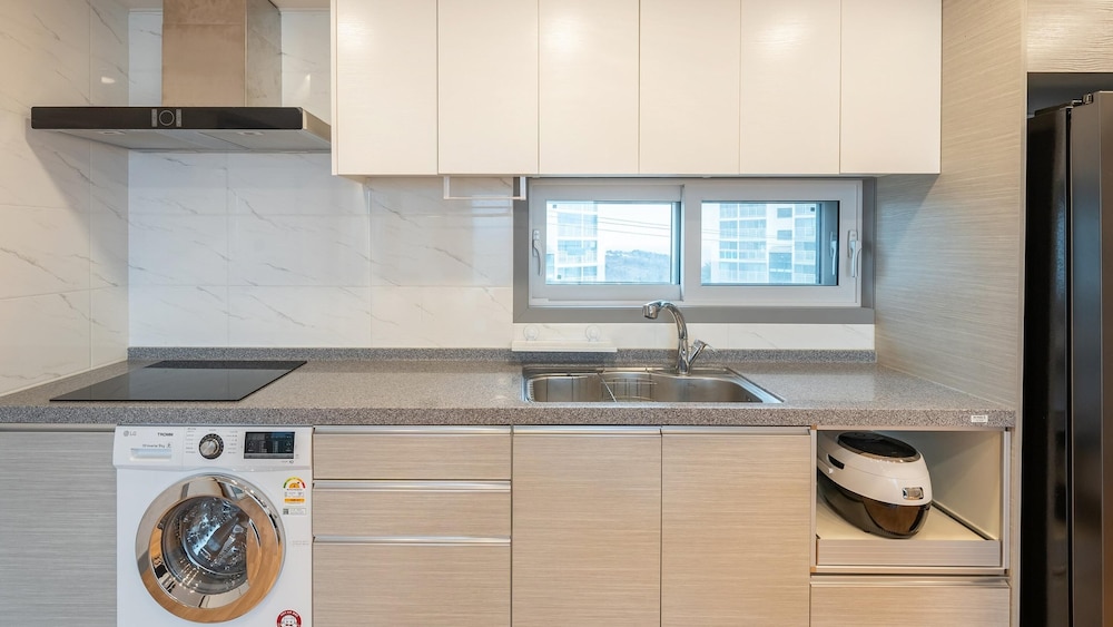 donghae hill stay pension