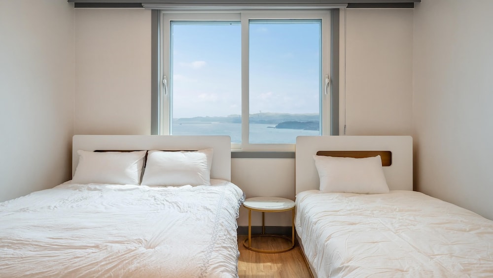 donghae hill stay pension