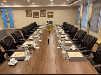 jaypee greens atlantic the club