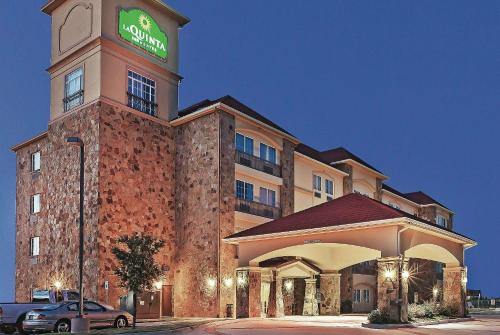 La Quinta Inn & Suites By Wyndham Mckinney,Dallas>>Allen,3 star