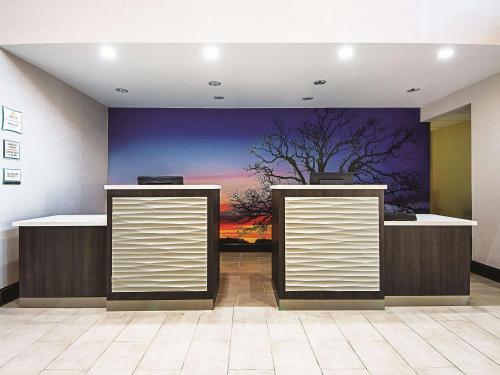 La Quinta Inn & Suites By Wyndham Mckinney,Dallas>>Allen,3 star
