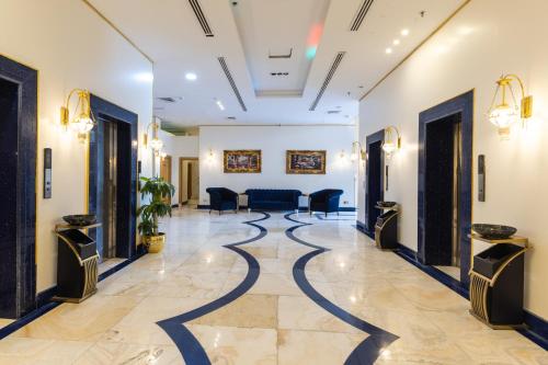 montana al azizia hotel