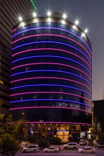 montana al azizia hotel