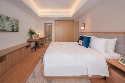 somerset valero makati