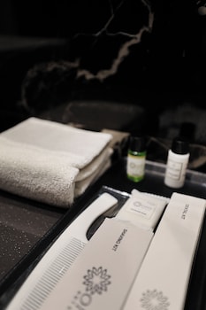 opo hotel iffco chowk