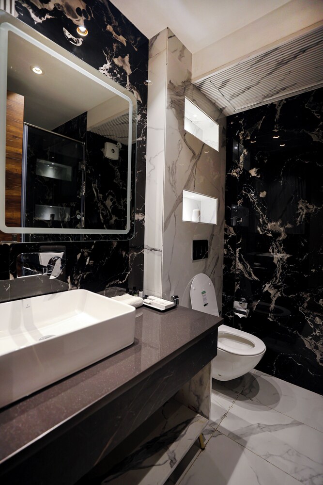 opo hotel iffco chowk