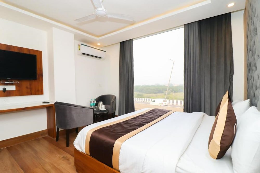 del fox hotel delhi airport
