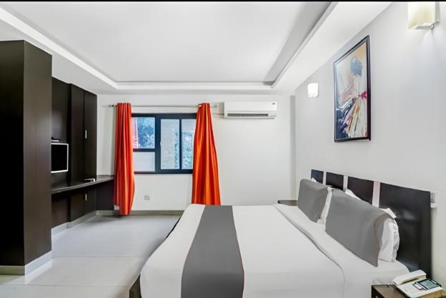 del fox hotel delhi airport