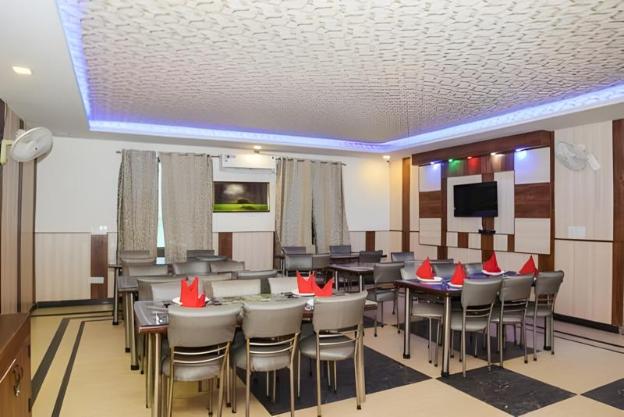 del fox hotel delhi airport