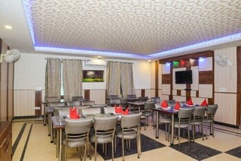 del fox hotel delhi airport