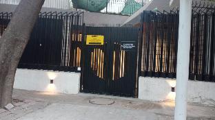 Bedchambers Saket,,3 star