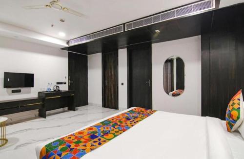 hotel grey sky