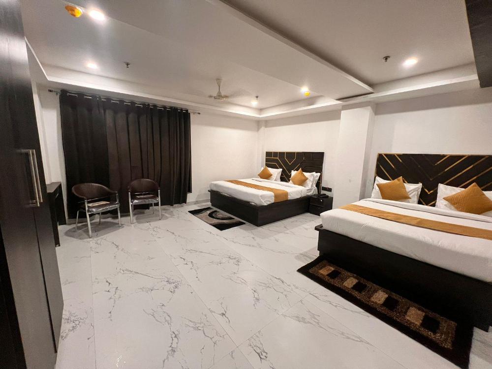 hotel grey sky