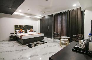 hotel grey sky