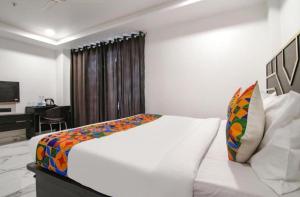 hotel grey sky