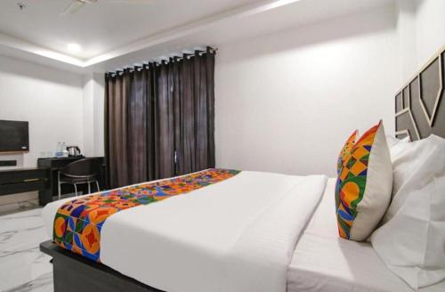 hotel grey sky