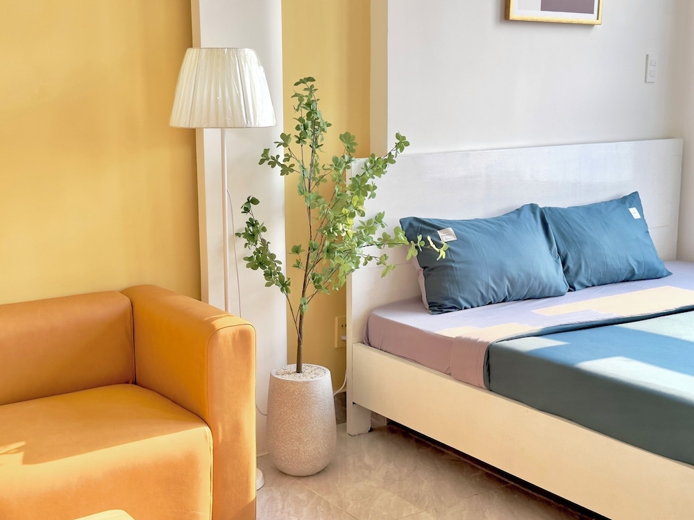 corgi house danang
