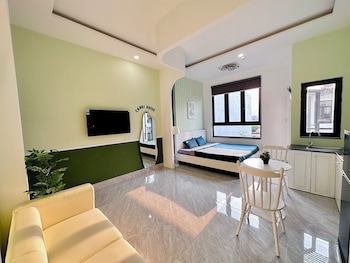 corgi house danang