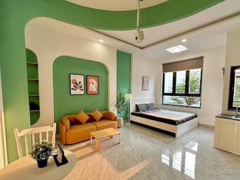 corgi house danang
