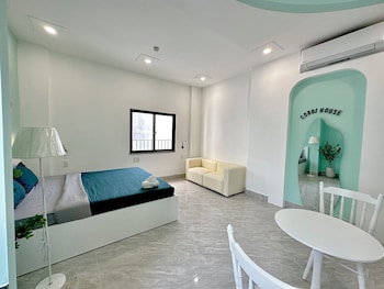 corgi house danang