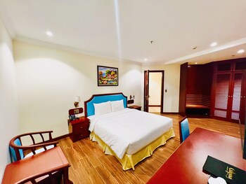 calyssa hotels and village
