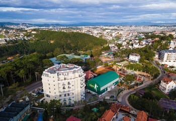 calyssa hotels and village