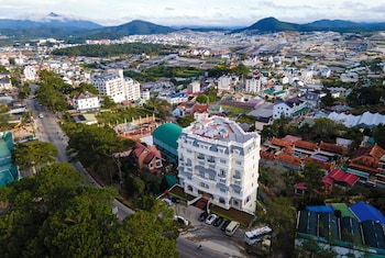 calyssa hotels and village
