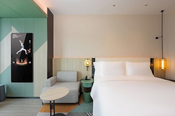 even qingdao laoshan an ihg hotel