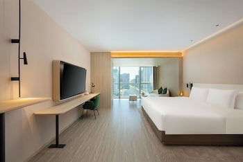 even qingdao laoshan an ihg hotel