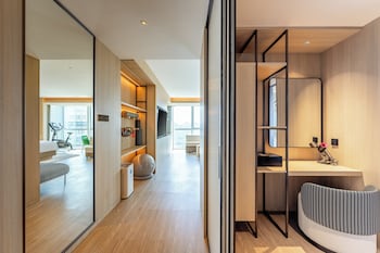 even qingdao laoshan an ihg hotel