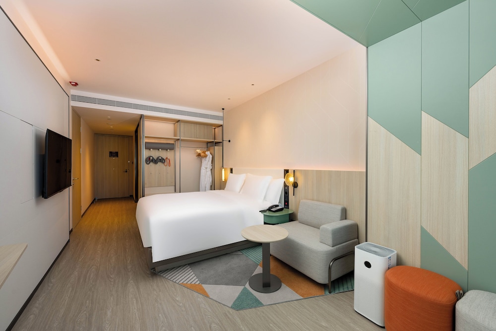 even qingdao laoshan an ihg hotel