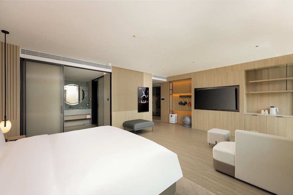 even qingdao laoshan an ihg hotel