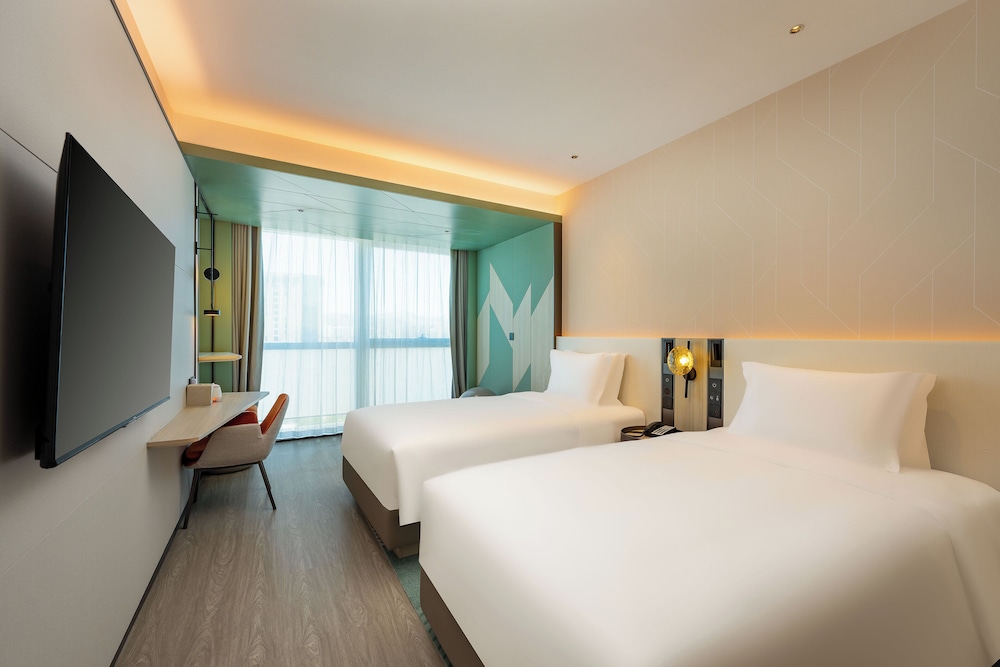 even qingdao laoshan an ihg hotel