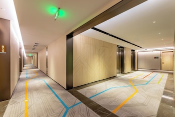 even qingdao laoshan an ihg hotel