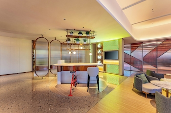 even qingdao laoshan an ihg hotel