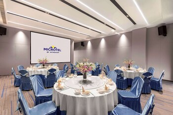 microtel by wyndham xishuangbanna mengle