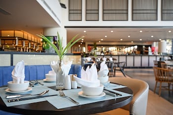emerald ho tram resort